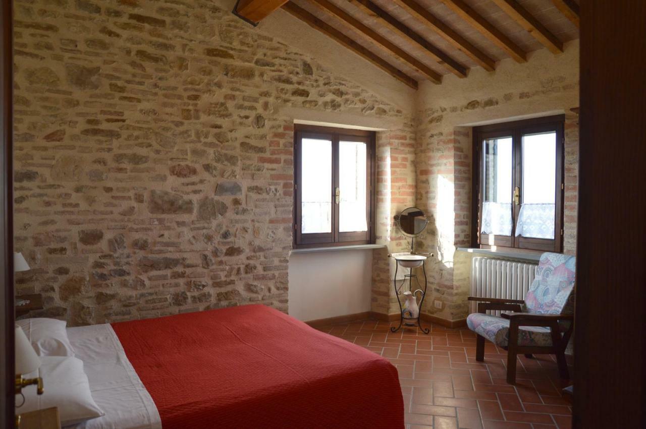 Maesta Delle Quattro Chiavi Villa Беваня Екстериор снимка
