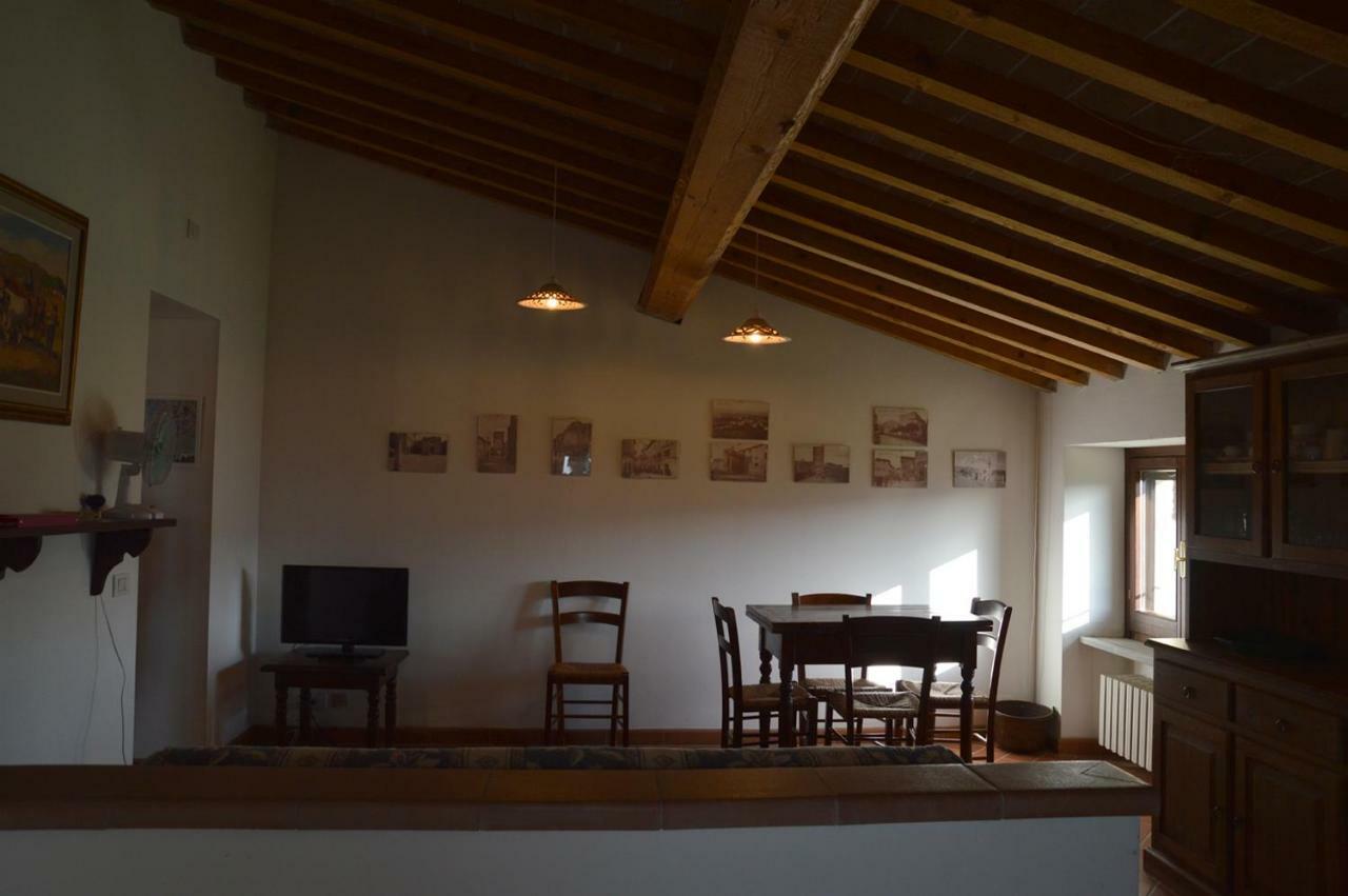 Maesta Delle Quattro Chiavi Villa Беваня Екстериор снимка